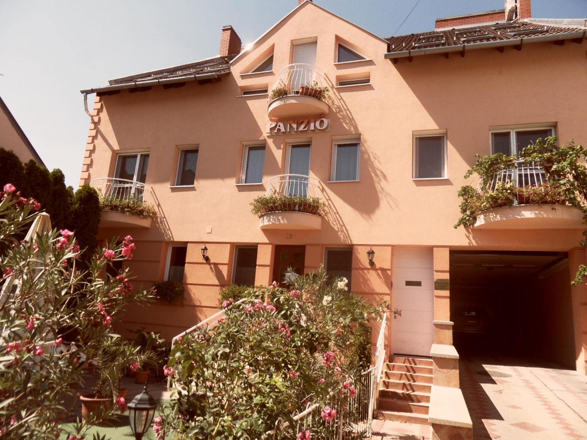 Bed and Breakfast Kalman Panzio Szegedin Exterior foto