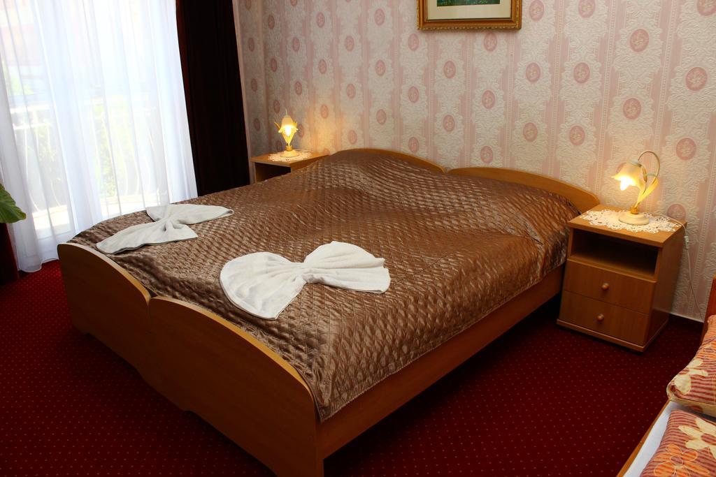 Bed and Breakfast Kalman Panzio Szegedin Exterior foto