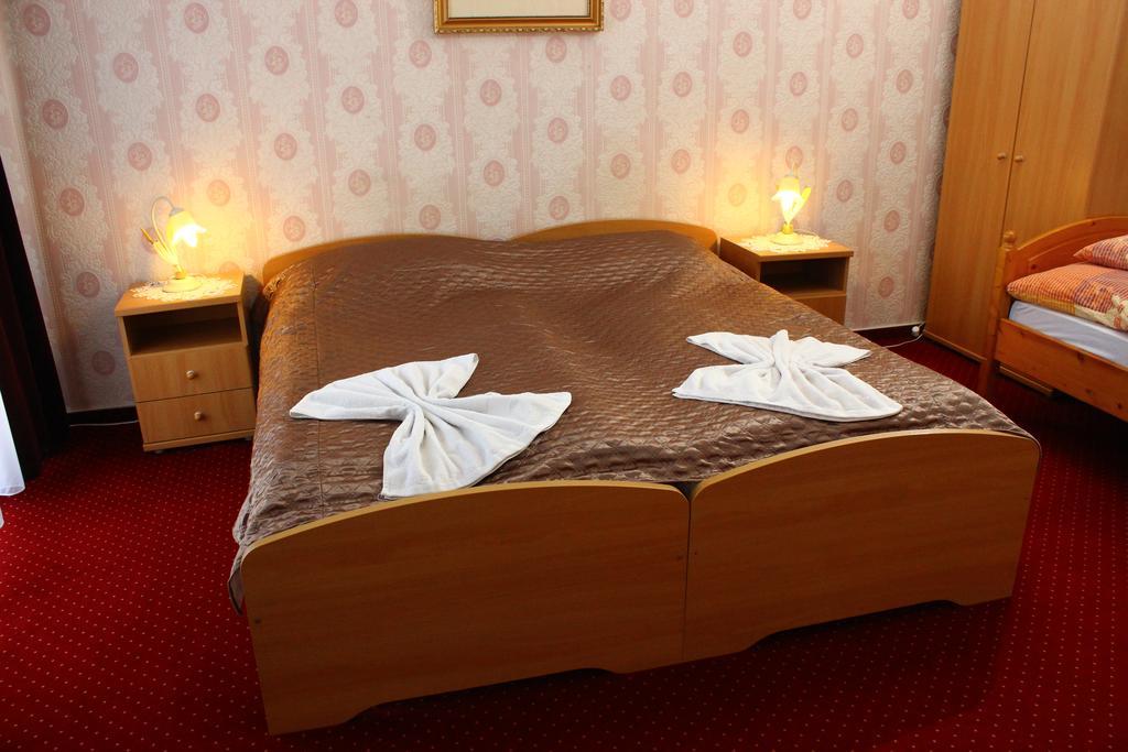 Bed and Breakfast Kalman Panzio Szegedin Exterior foto