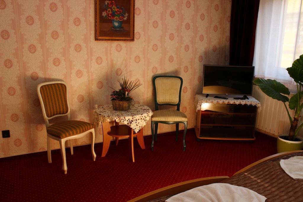 Bed and Breakfast Kalman Panzio Szegedin Exterior foto