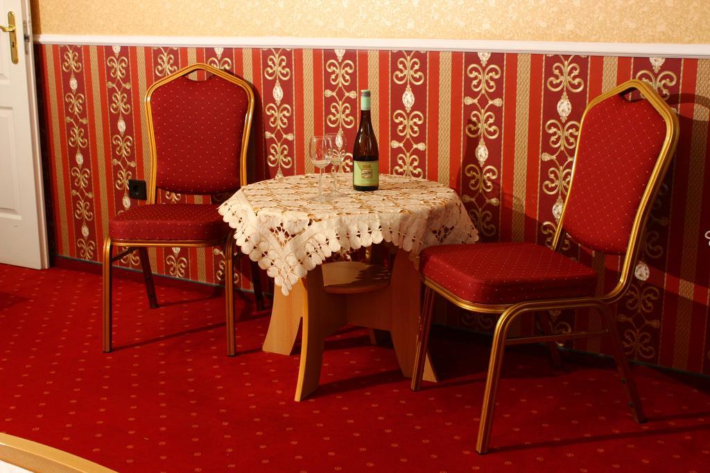 Bed and Breakfast Kalman Panzio Szegedin Exterior foto