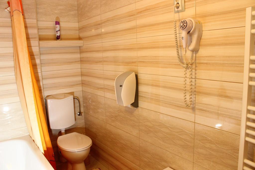 Bed and Breakfast Kalman Panzio Szegedin Exterior foto