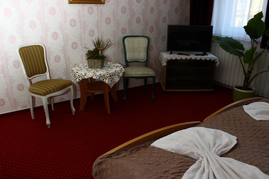 Bed and Breakfast Kalman Panzio Szegedin Exterior foto