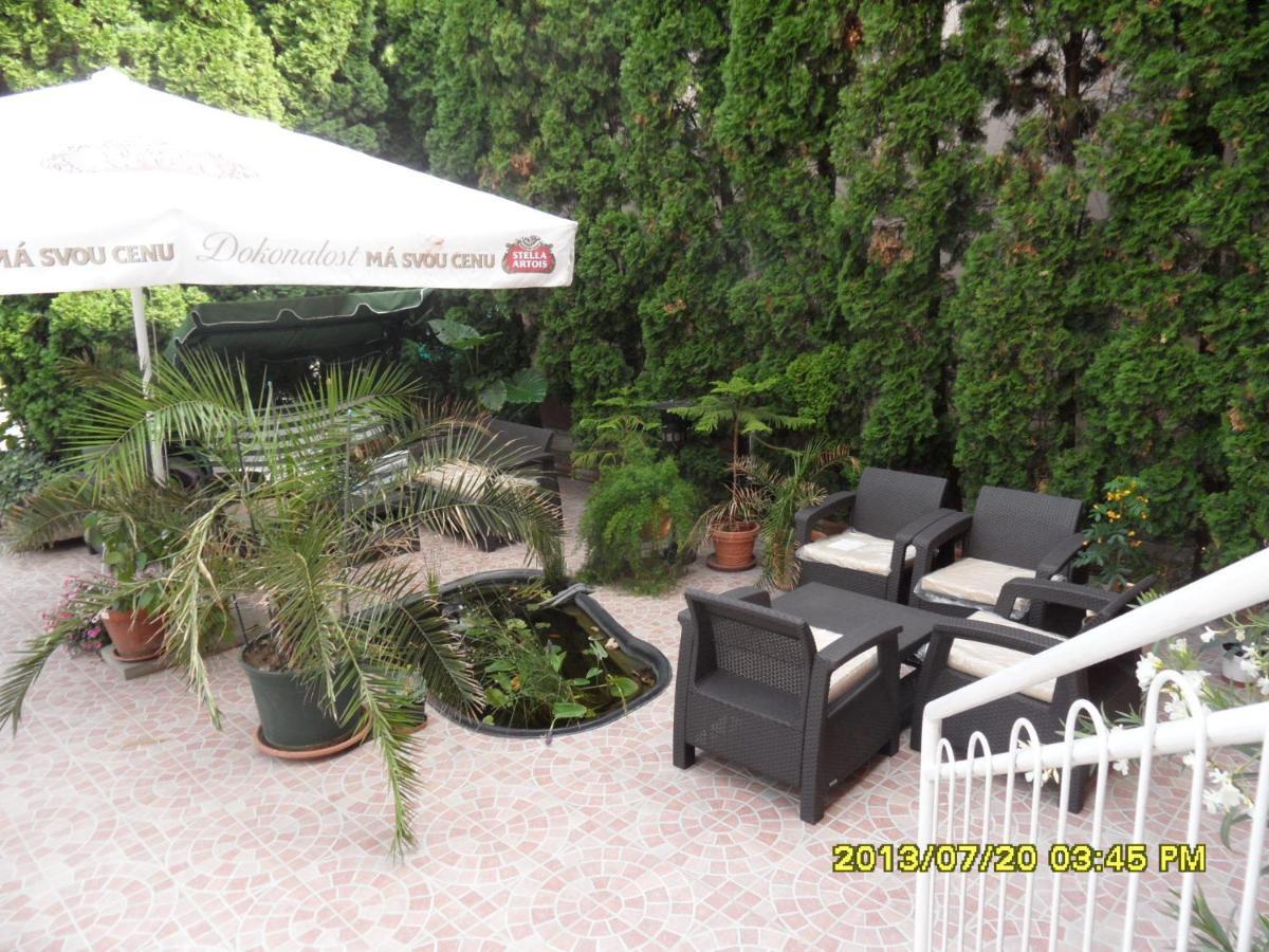 Bed and Breakfast Kalman Panzio Szegedin Exterior foto